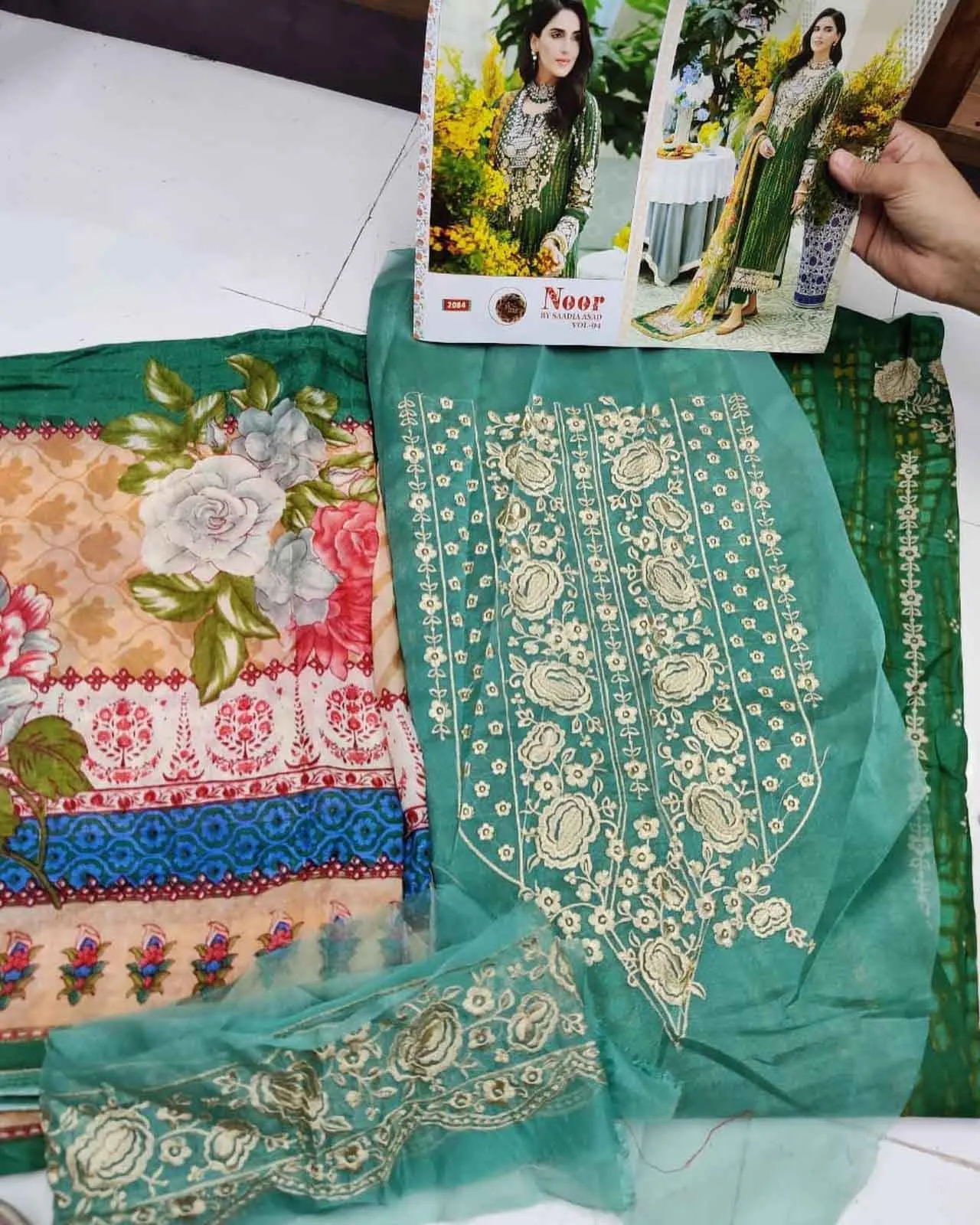 Unstitched Green Cotton Pakistani Style Suits Dress Material